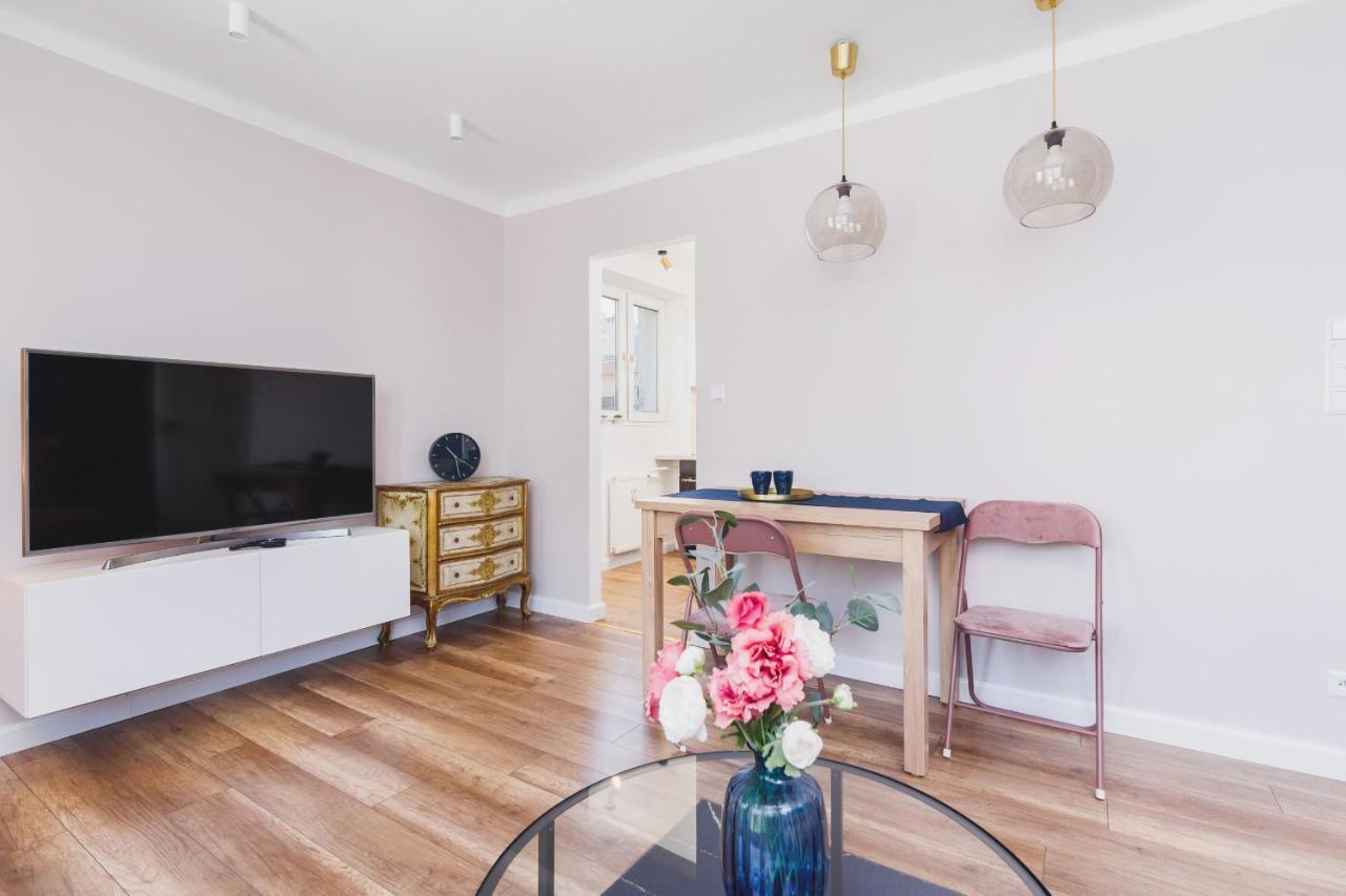 Apartament Przy Bulwarach Wislanych Kosciuszki By Noclegi Renters Krakow Bagian luar foto